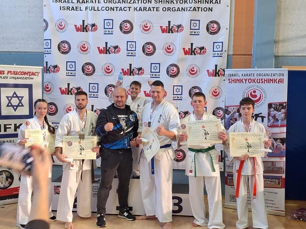 חניכי מועדון הקראטה 'קיוקושין-קאן נהריה' שבו מאליפות ישראל