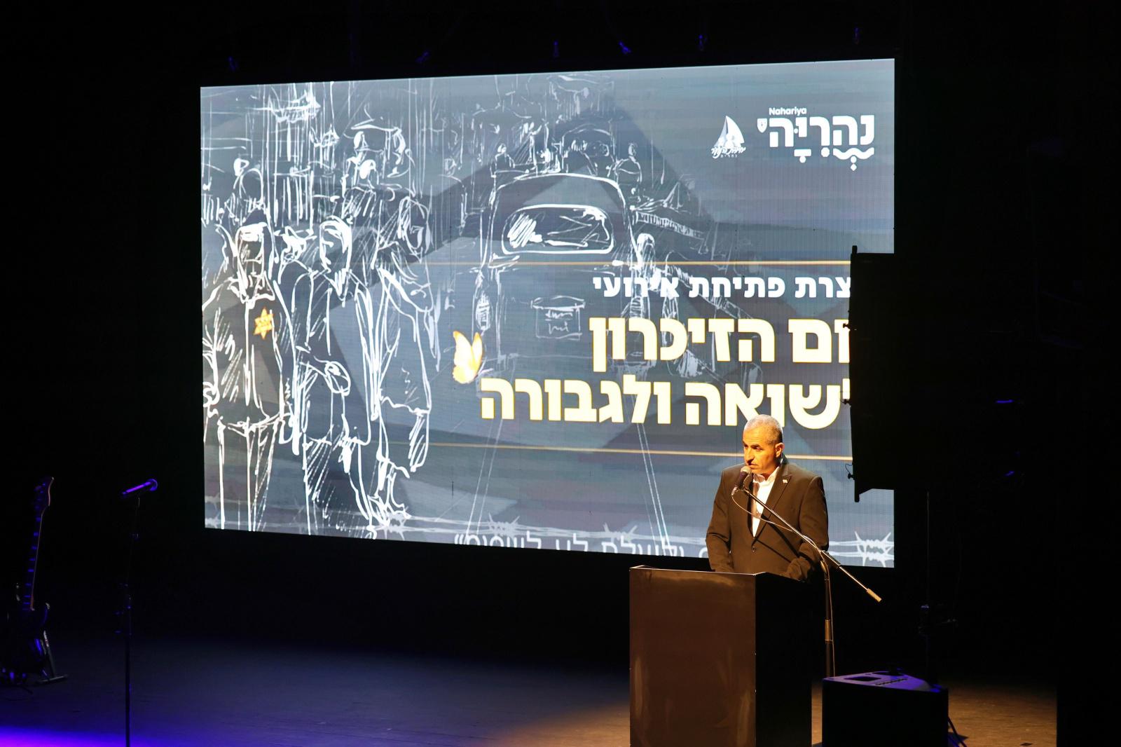 ראש העיר רונן מרלי נואם בטקס