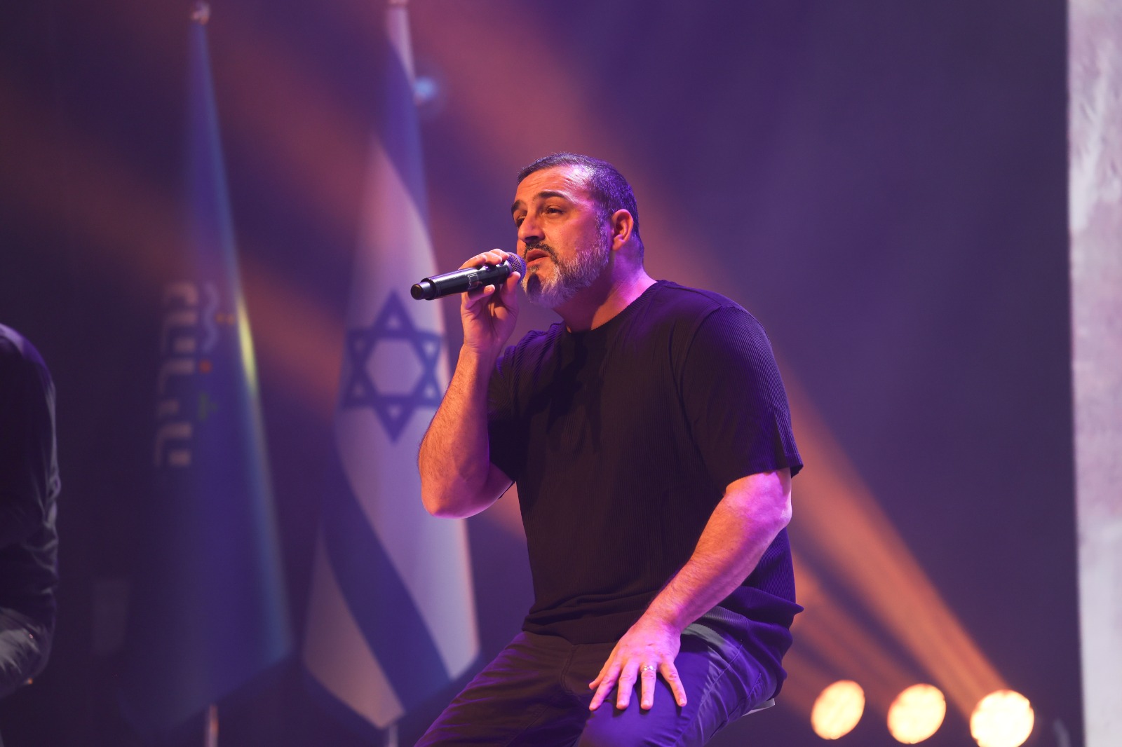 הזמר קובי אפללו