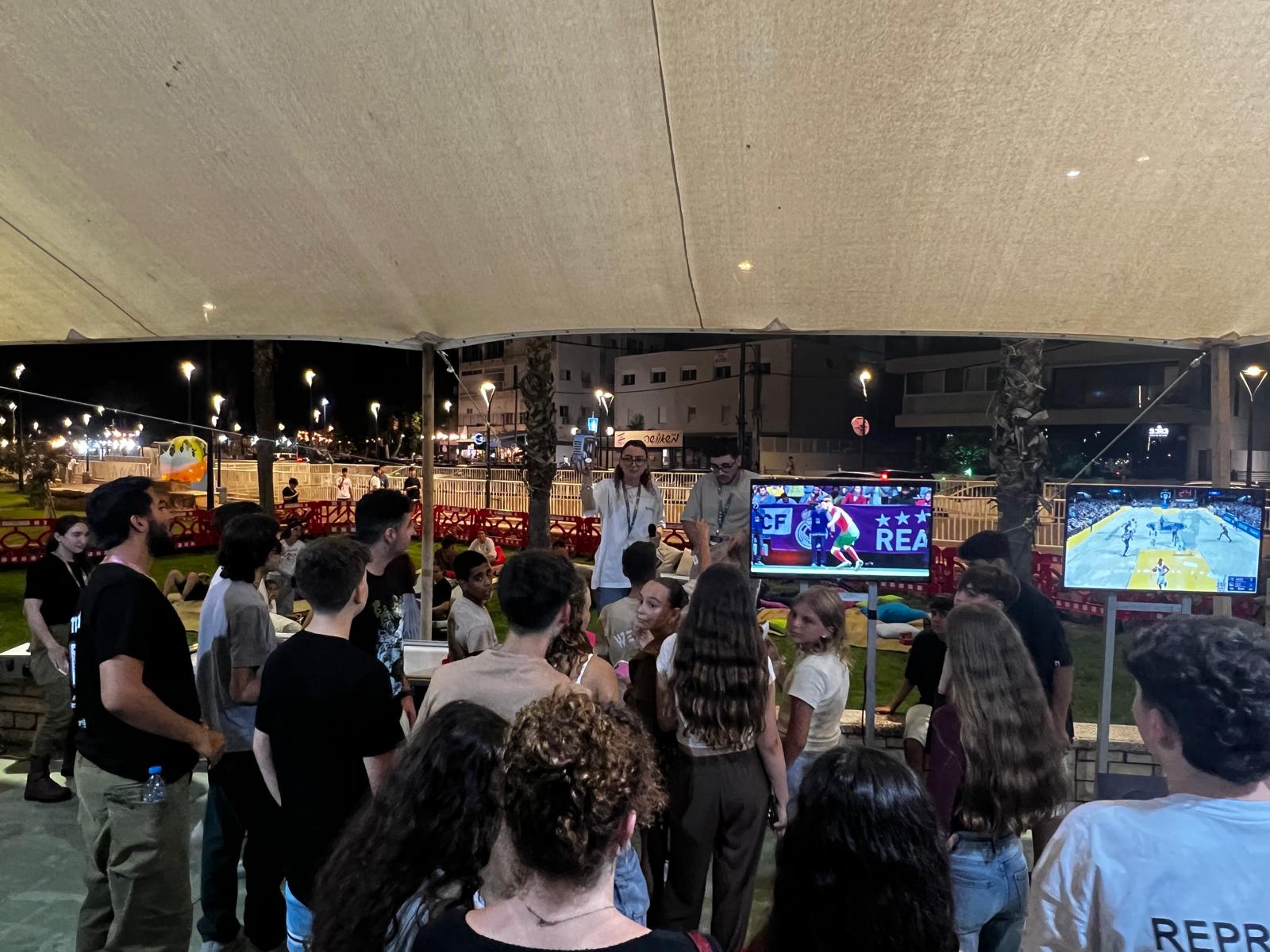 פעילות בני נוער במתחמי הנוער בעיר